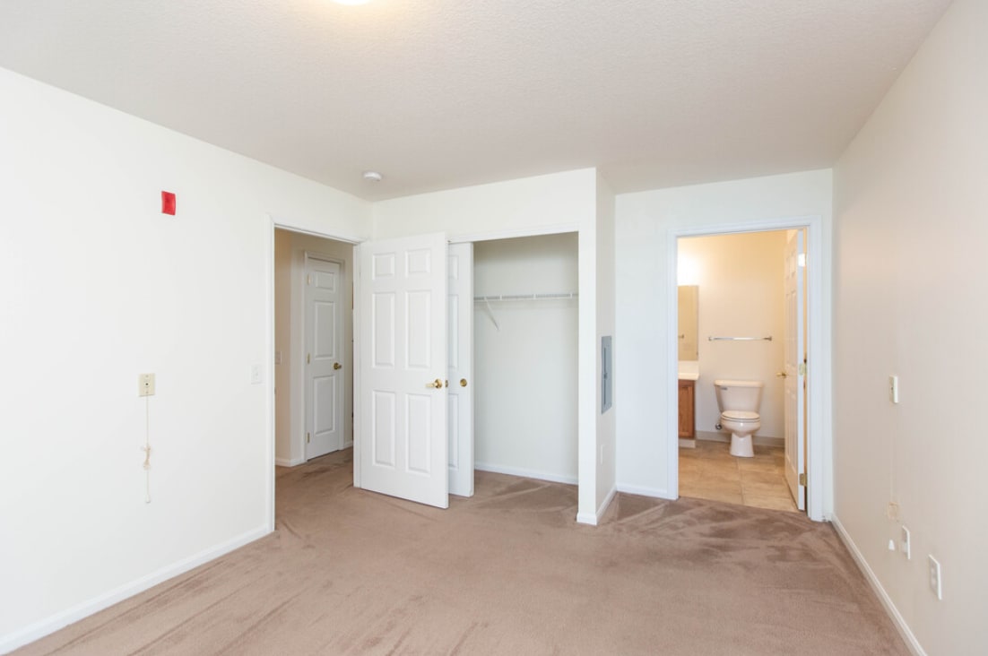 Senior 55+ Apartments Photos of Wellington Village in Hilliard, OH